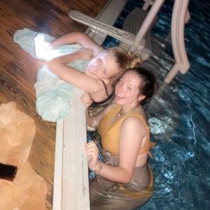 Meet your Posher, Madison